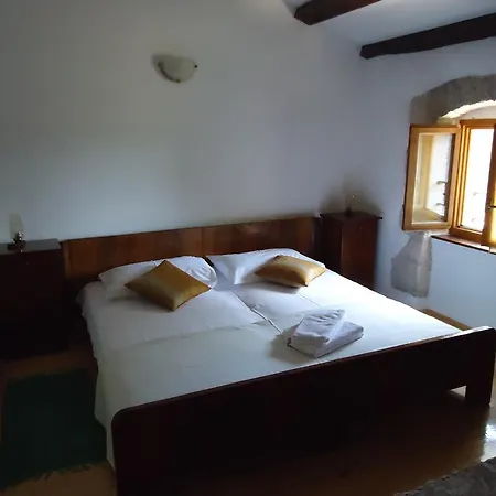 Kuca Za Odmor Cerjani Casa de hóspedes Kaštelir