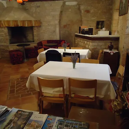 Kuca Za Odmor Cerjani Casa de hóspedes *