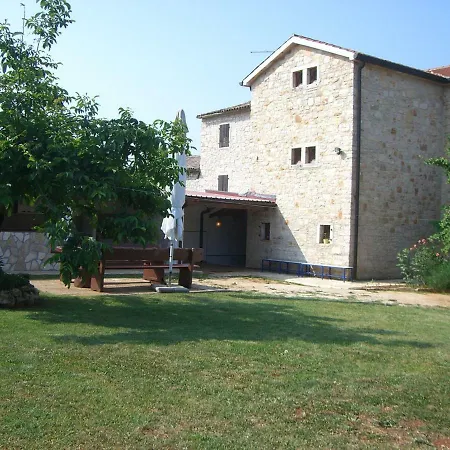 Kuca Za Odmor Cerjani Guest house Kastelir